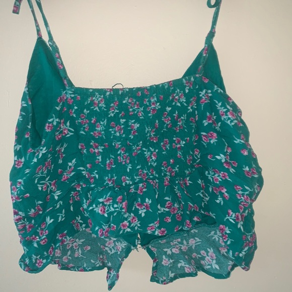 Crop top - Picture 2 of 3